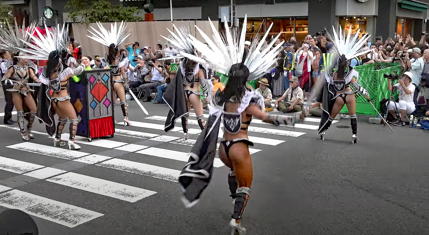 Samba dancer