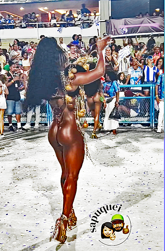 Samba dancer