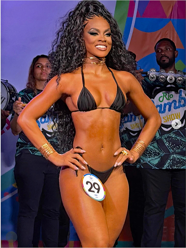 Samba dancer
