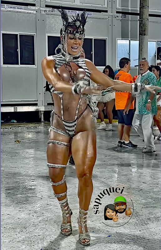 Samba dancer