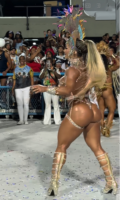 Samba dancer